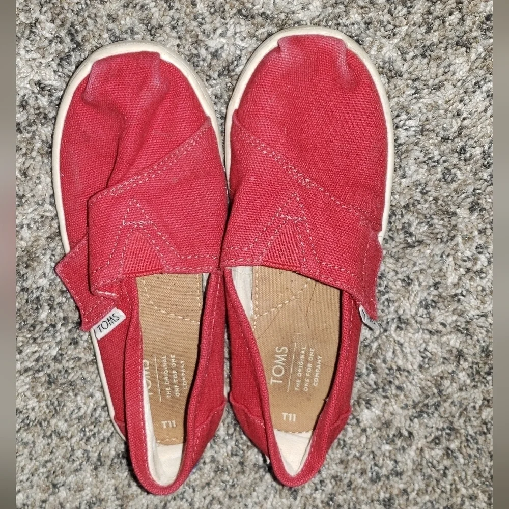 TOMS| Kids Red Canvas Shoes